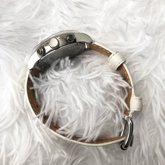 🚫SOLD🚫White Burberry Chronograph Watch White Leather - Picture 5 of 8
